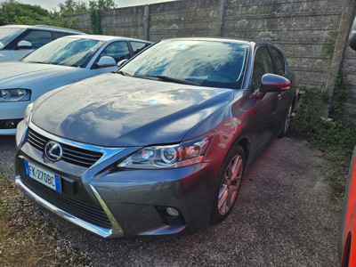 Lexus CT200h, 1800 l., Хэтчбек