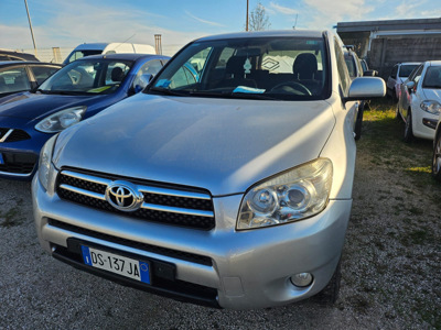 Toyota RAV4, 2200 l., Внедорожник