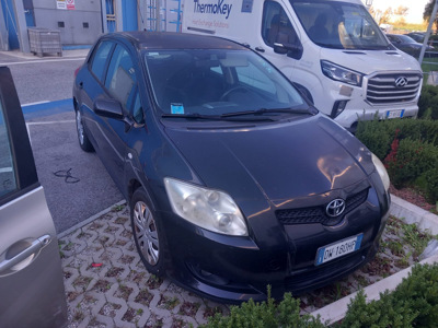 Toyota Auris , 2000 l., Хэтчбек