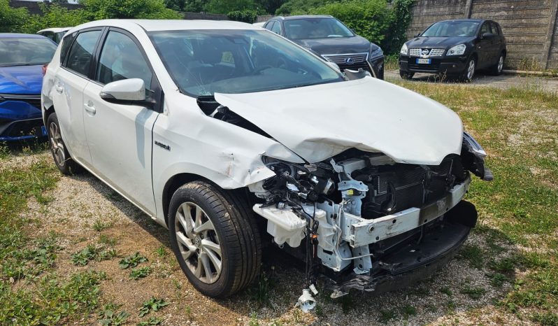 
								TOYTA AURIS full									