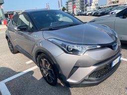 
										TOYOTA CHR full									