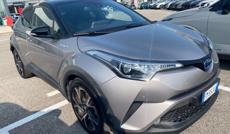 
								TOYOTA CHR full									