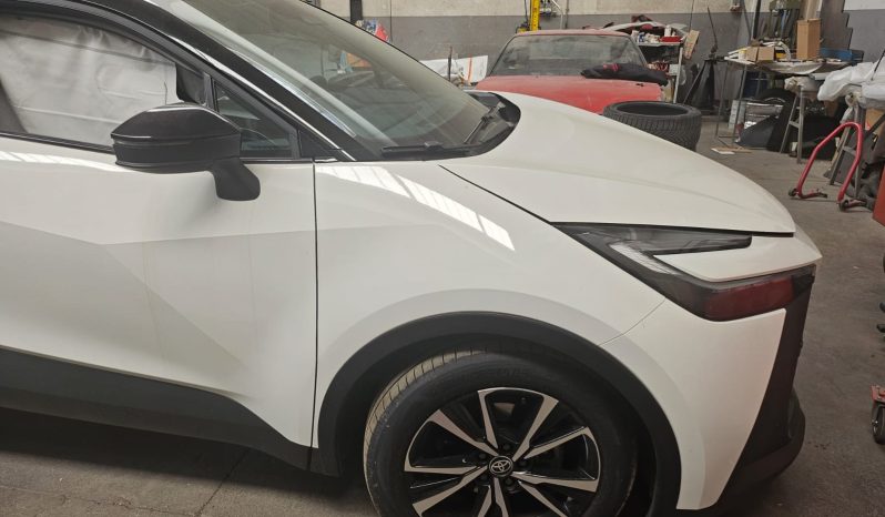 
								TOYOTA CHR full									