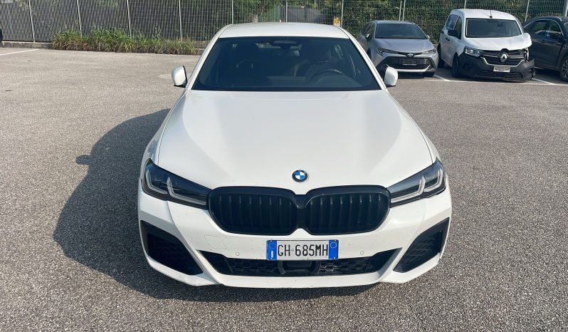 
								BMW-520 M X-DRIVE full									