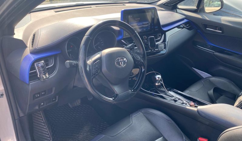 
								TOYOTA CHR full									