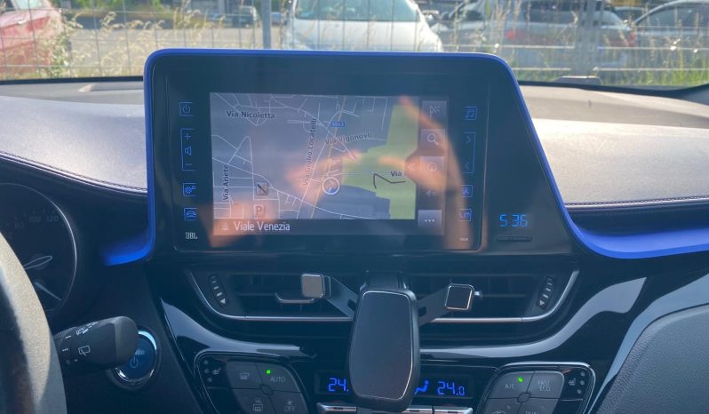 
								TOYOTA CHR full									