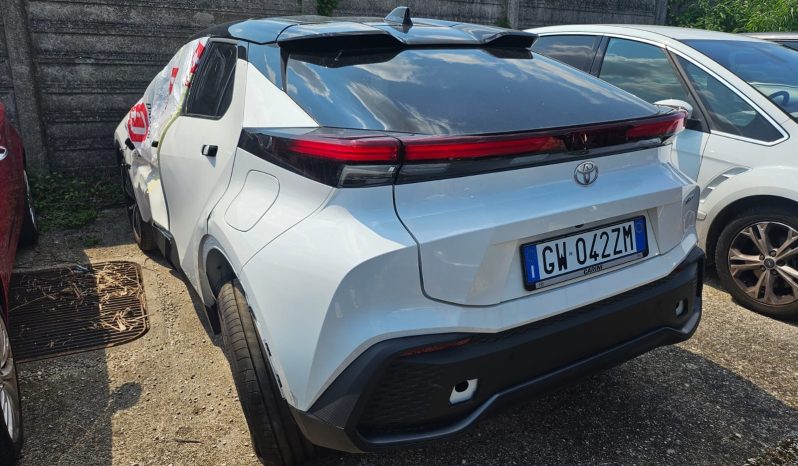 
								TOYOTA CHR full									
