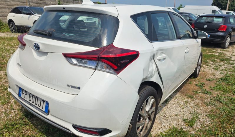 
								TOYTA AURIS full									